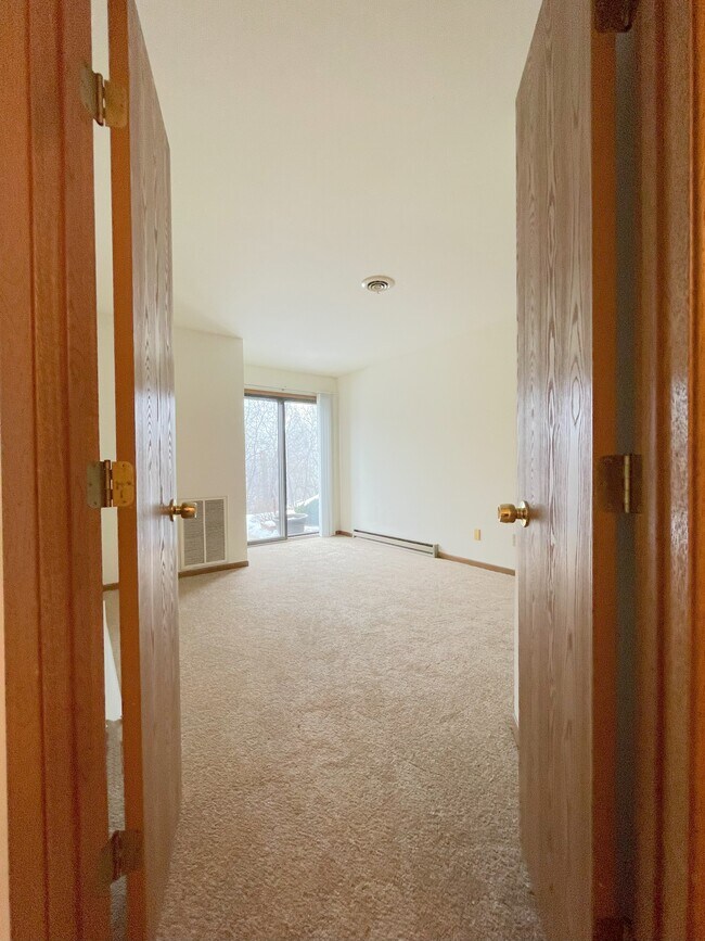 Building Photo - 3228 Wood Rd