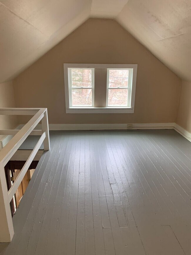 Building Photo - 1030 Quincy St