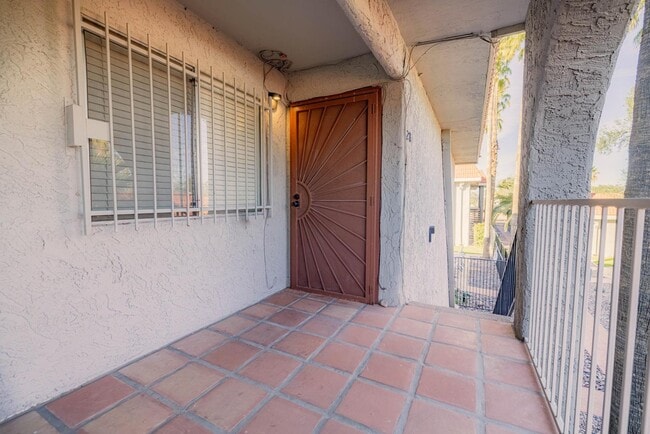 Building Photo - 1650 N 87th Terrace