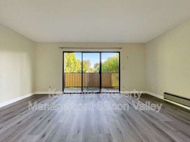 Building Photo - 1568 Willowbrae Ave.