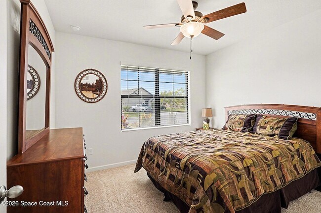 Building Photo - 543 Old Country Rd S E