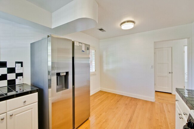 Building Photo - Wow! What a Great Home! Available Soon!