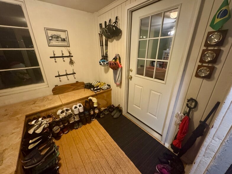 Building Photo - 4332 Eastern Ave N