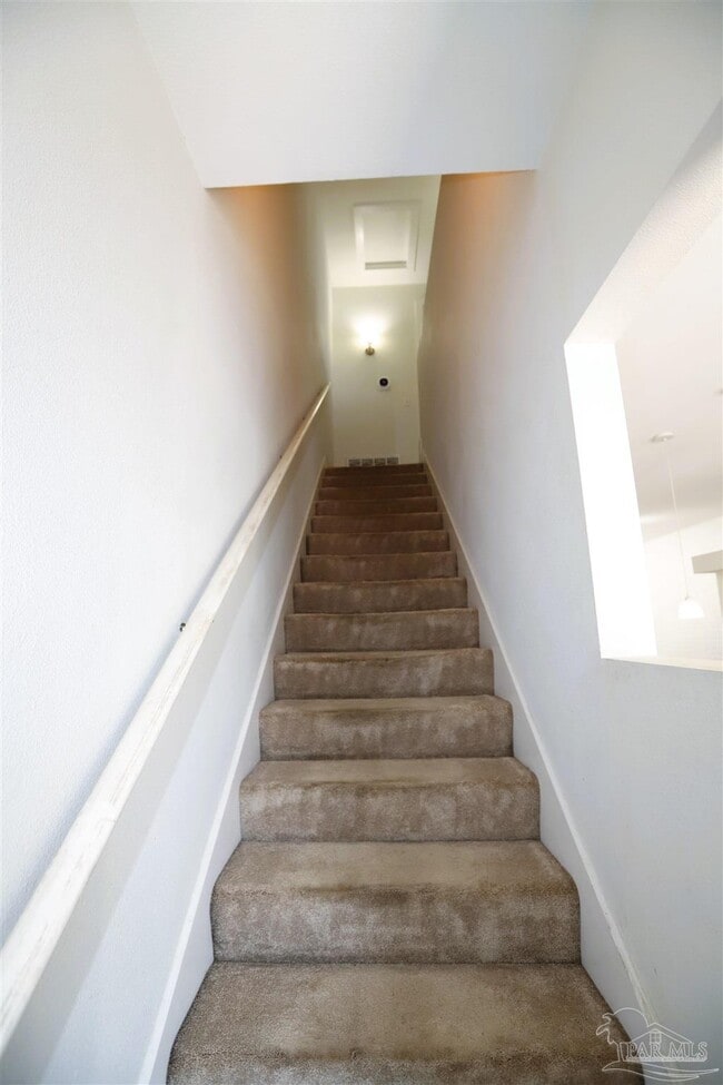 Building Photo - 613 N Alcaniz St