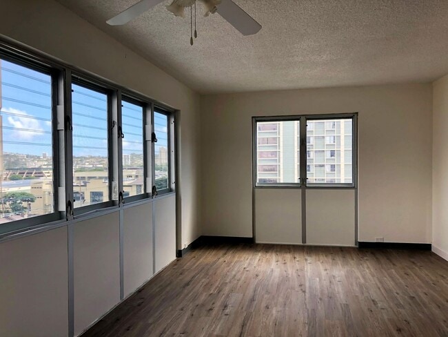Building Photo - Pet Friendly Ala Wai Cove - 1BR/1BA/1PK