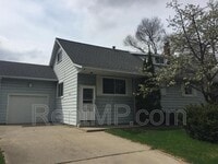 Building Photo - 1606 W Broadway St