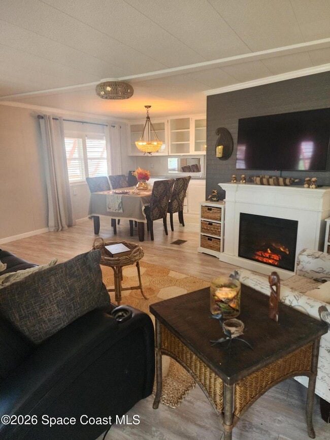 Building Photo - 380 Norwich Ln