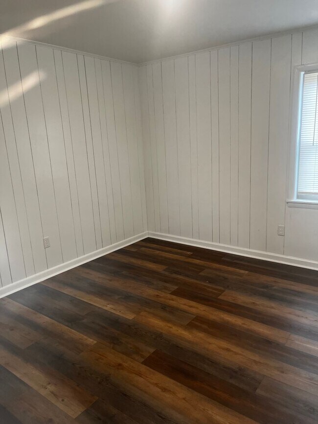 Building Photo - 114 Holly Cove