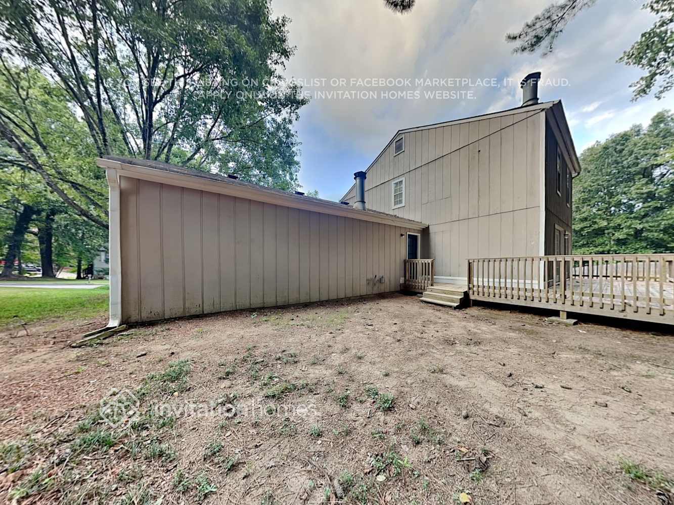 Building Photo - 715 Country Manor Way