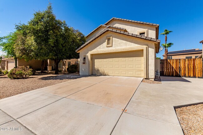 Building Photo - 2302 E Torrey Pines Pl