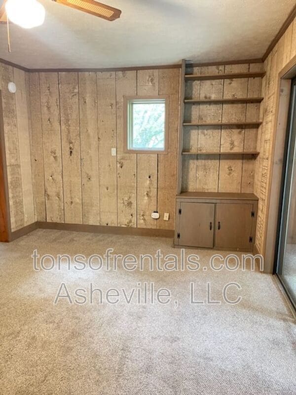 Building Photo - 304 Wilson Cove Rd