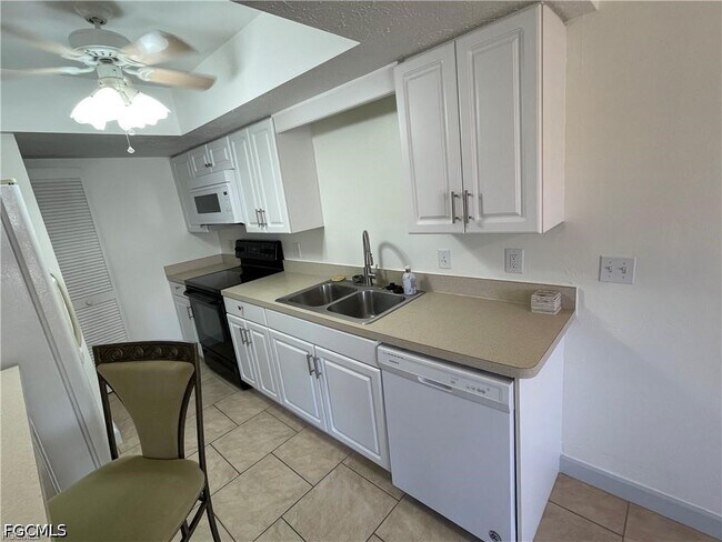 Building Photo - 151 Cape Coral Pkwy W
