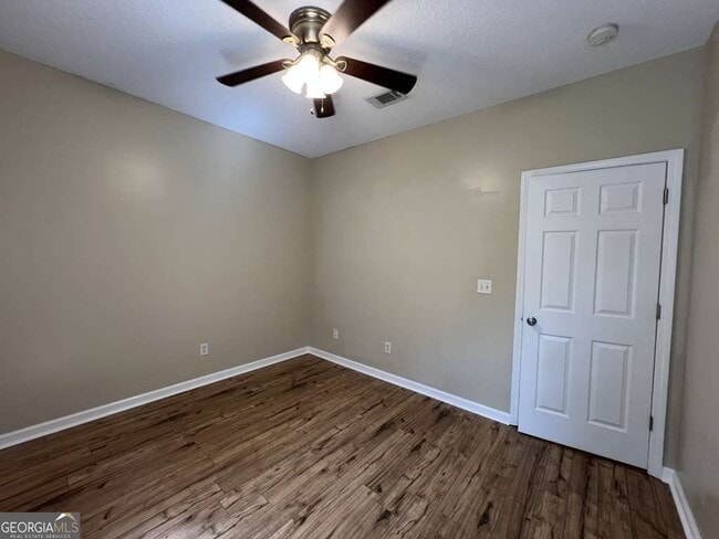 Building Photo - 388 New Point Peter Rd