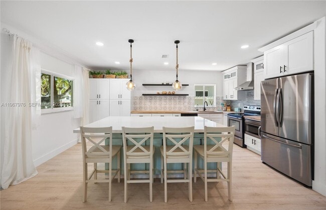 Building Photo - 1070 Tyler St