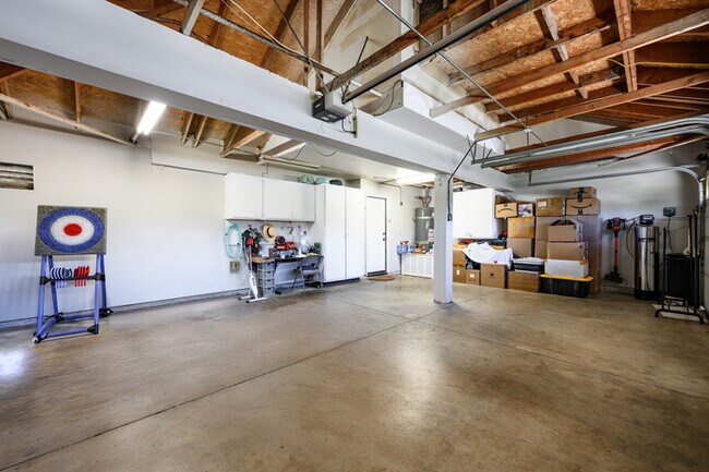 Building Photo - 6933 Stanislaus Pl