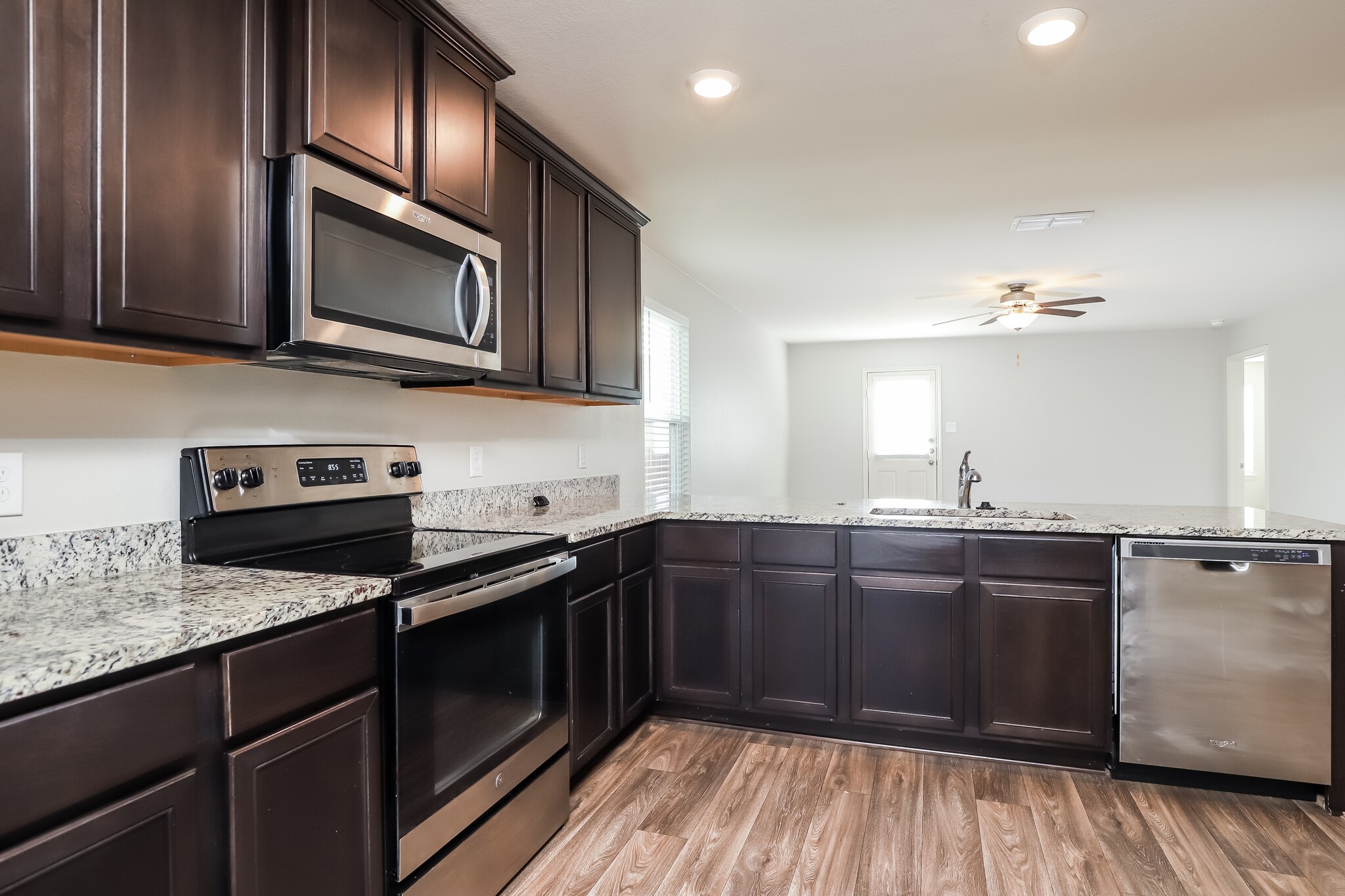 Building Photo - 7306 Lazy Cyn