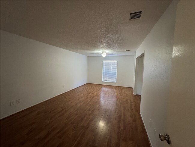 Building Photo - 22823 Deville Dr