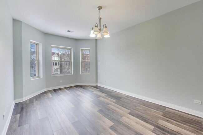 Building Photo - 5938 S Indiana Ave