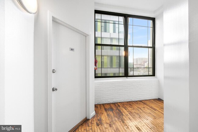 Building Photo - 314-22 N 12th St