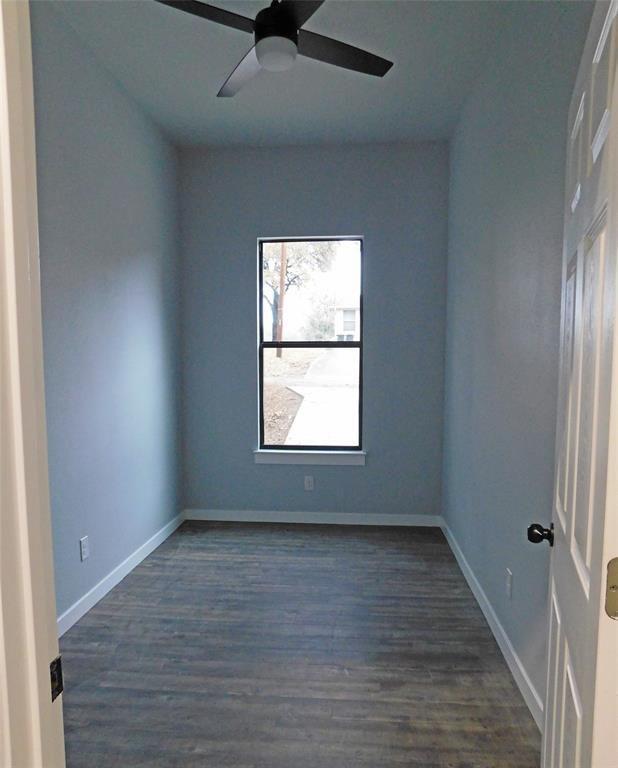 Building Photo - 207 Laurel Ln