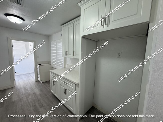 Building Photo - Nice House For Rent