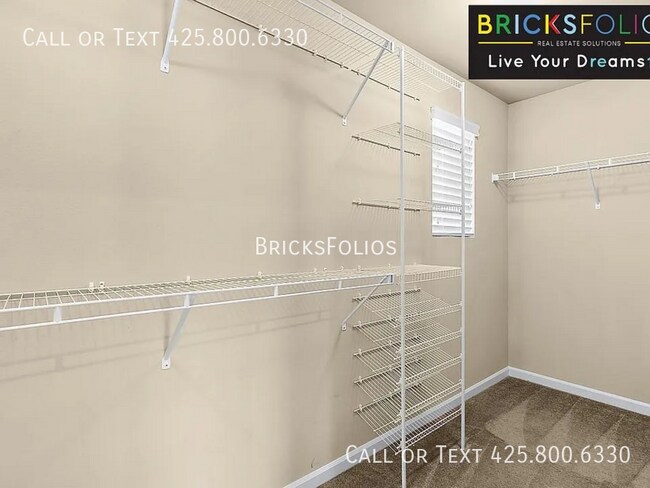 Building Photo - 814 Mount Baker Pl NE