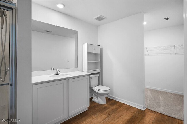 Building Photo - 862 Winwood Cir