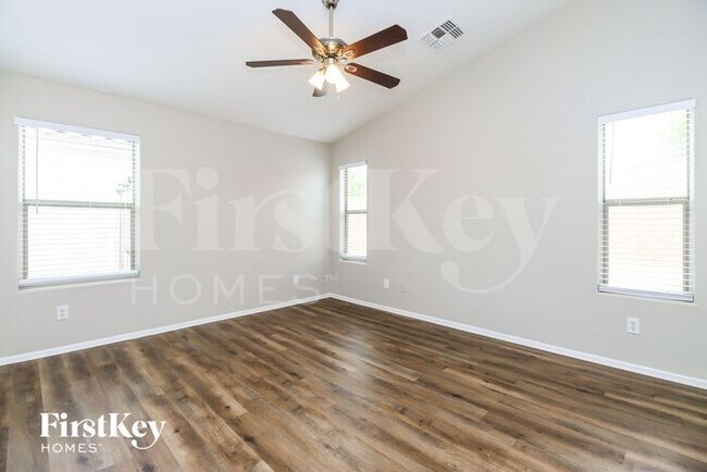 Building Photo - 29271 N Rosewood Dr