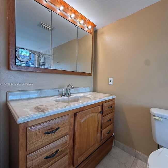 Building Photo - 6980 NW 173rd Dr