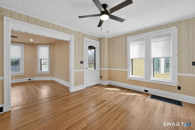 Building Photo - 164 W Main St