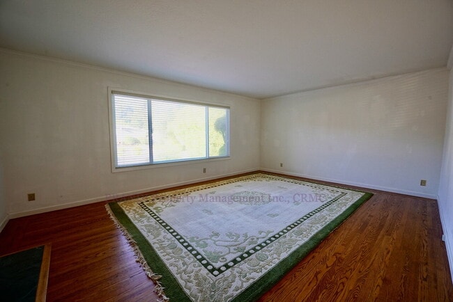 Building Photo - Loma Verde Home with Spacious Backyard, Great Neighborhood!