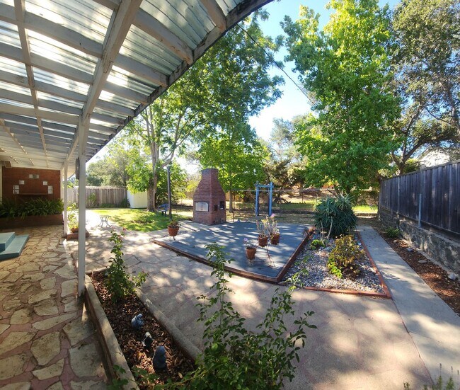 Building Photo - 297 Cerro Romauldo Ave