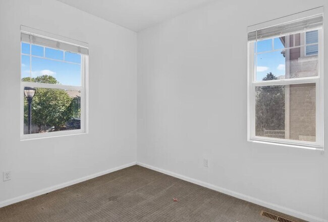 Building Photo - 12930 Grant Cir W