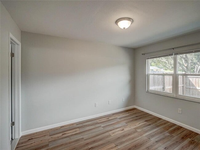 Building Photo - 1007 Sumner Blvd