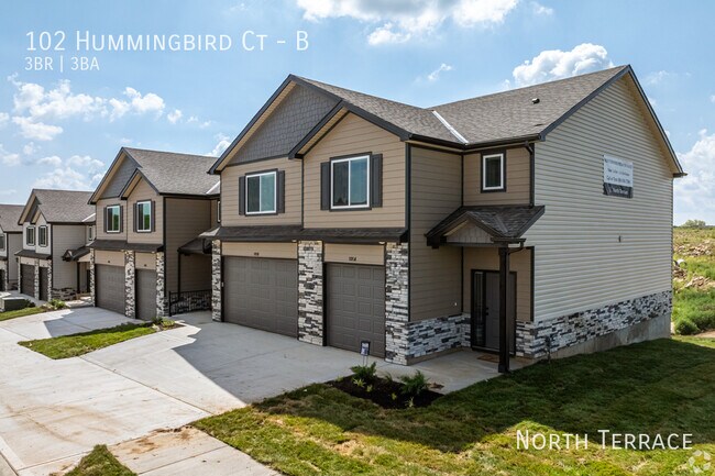 Building Photo - 102 Hummingbird Ct