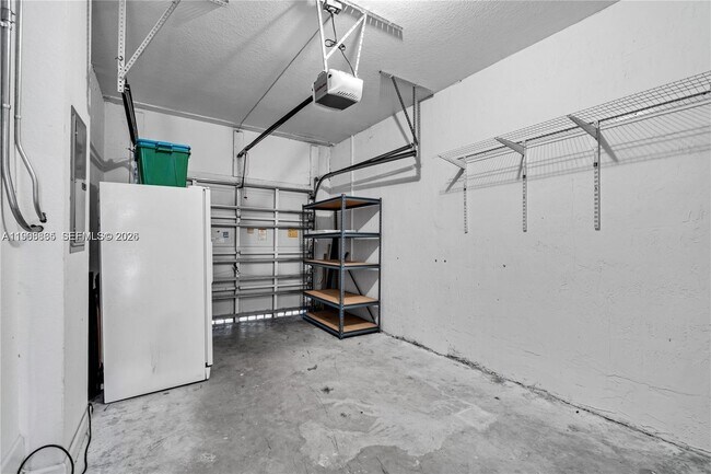 Building Photo - 14968 SW 23rd Way