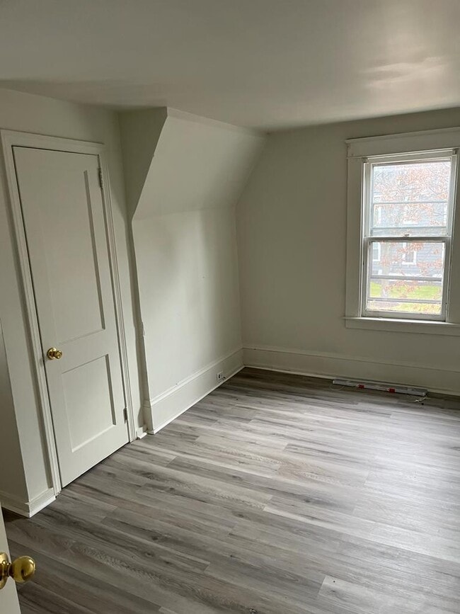 Building Photo - 1000 Walnut St