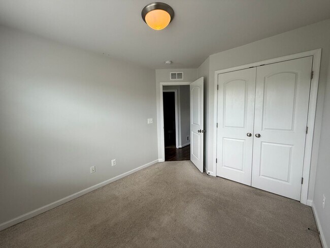 Building Photo - 2617 Avinity Pl