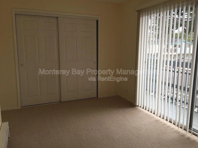 Building Photo - 900 Belden St