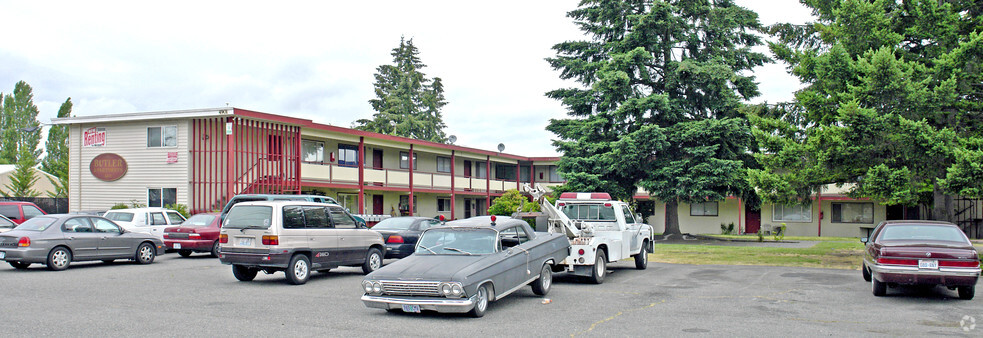 Primary Photo - Cascade Village - Building A