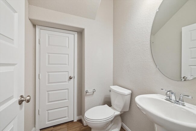 Building Photo - 1806 La Magnolia Dr