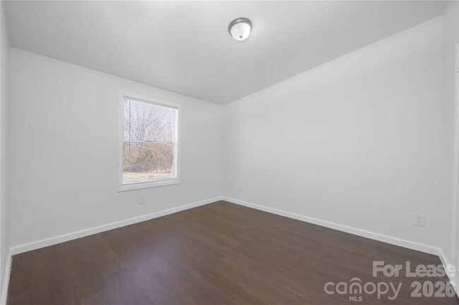 Building Photo - 1144 Eulalia Ln