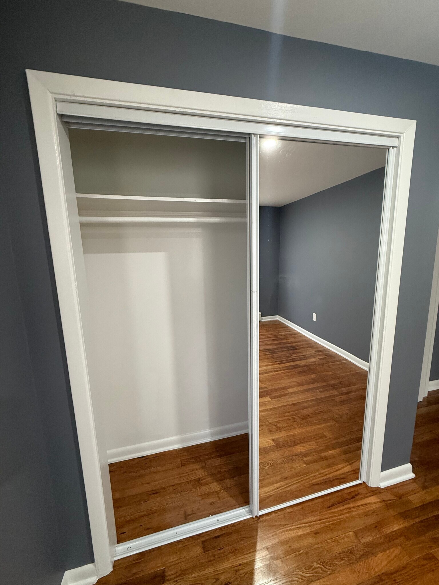 Building Photo - 25 Melrose Pl