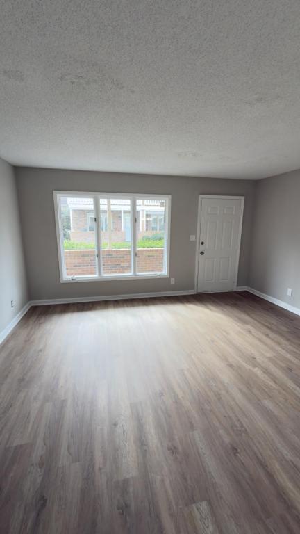 Building Photo - 409 Garden Dr