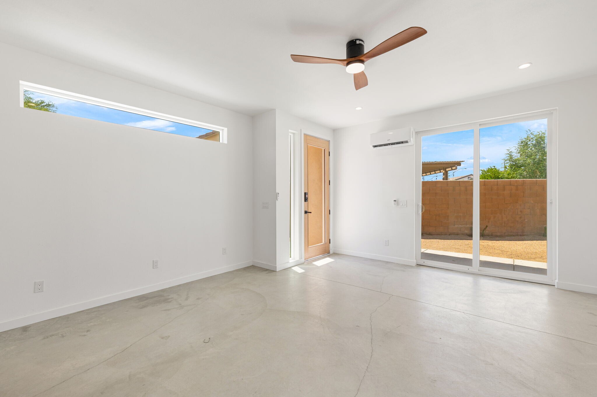 Building Photo - 44429 Avenida Hanna