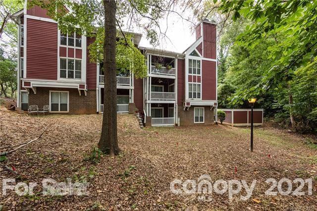 Building Photo - 2500 Cranbrook Ln