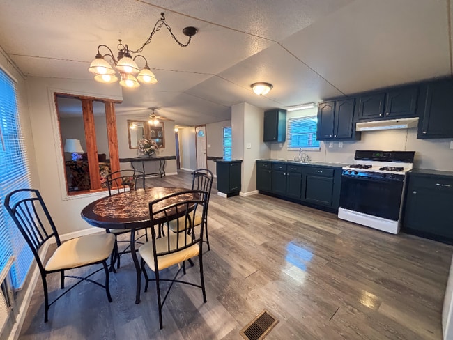 Building Photo - 428 Timber Ridge Ln