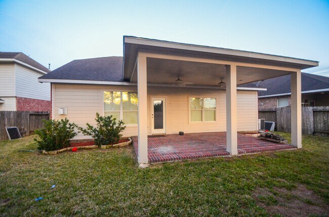 Building Photo - 4907 Trailing Clover Ct