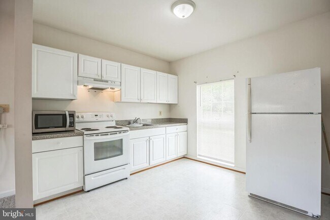 Building Photo - 1005 Agricopia Dr