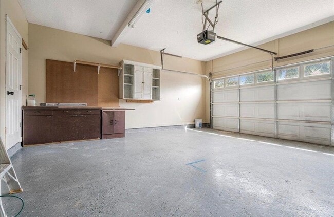 Building Photo - 772 Breeze Way